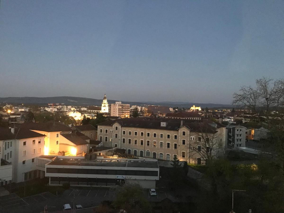 Bel Appartement Renove, Spacieux Et Lumineux Bourg-en-Bresse Kültér fotó